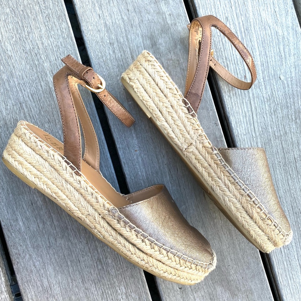 Franco Sarto Women’s Closed Toe Wicker Sandals Size 7.5